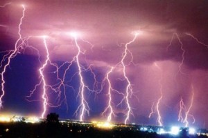 20130318_lightning_india