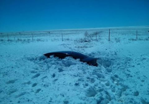 Fakts: Japānā pēc kārtīgiem sniegputeņiem siega segas biezums mēdz palielināties pat par 1-2 metriem.Secinājums: ja esi Japānā un taisies garos ziemas vakarus pavadīt krodziņā, ielāgo labi, kur atstāj savu auto, - var gadīties zināmas grūtības ar tā atrašanu...