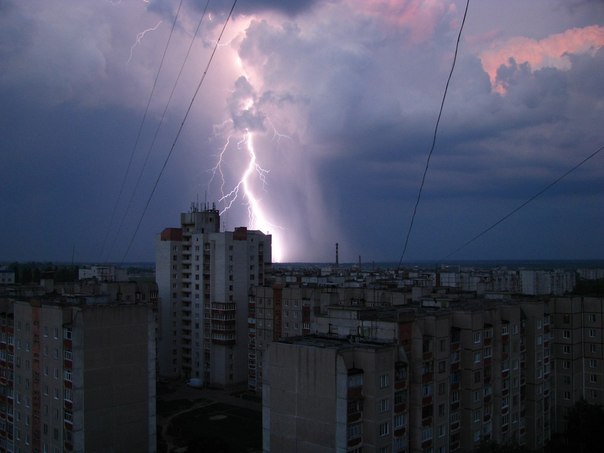 Zibens virs Čerņigovas Ukraina 18.05.14 @ Игорь Яхимец
